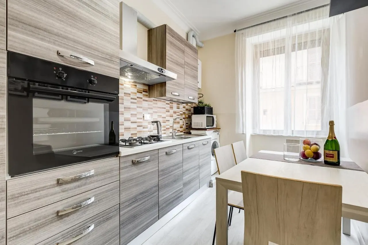 Bdc - Prestige 3Bdr 3Bath In Monti District Apartment Rome 0*,  Italy