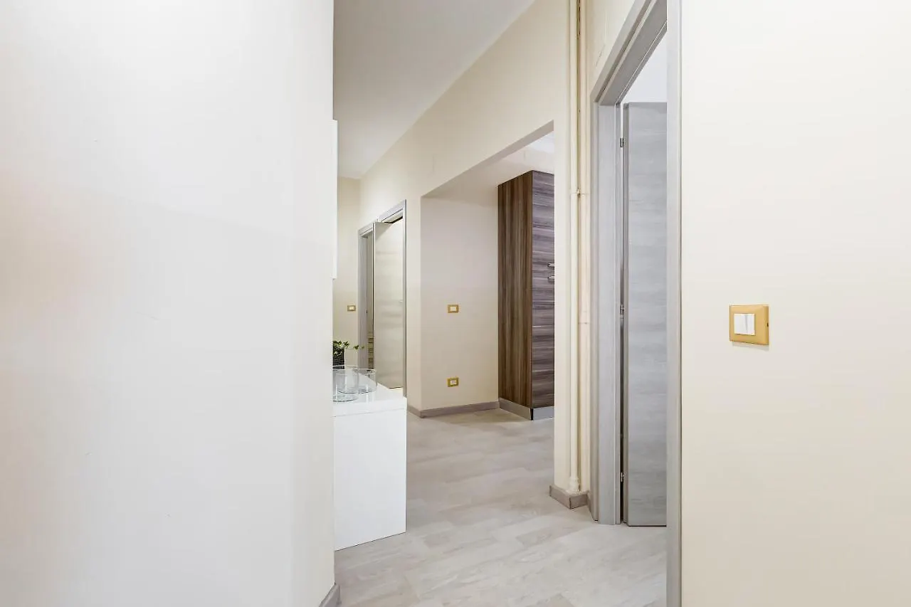 Bdc - Prestige 3Bdr 3Bath In Monti District Apartment Rome 0*,  Italy