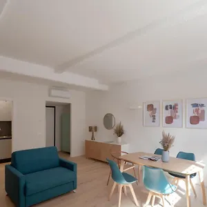 Noah Charme Apartment