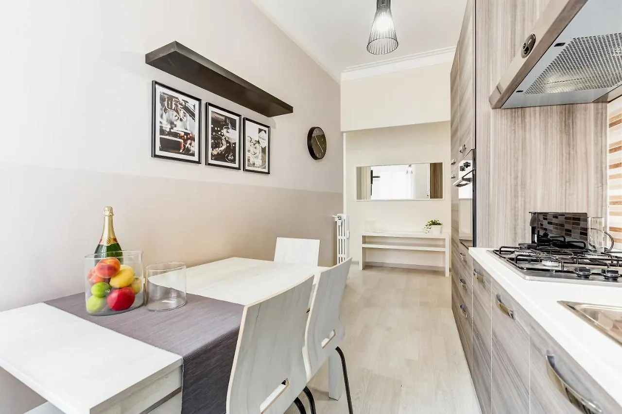 Bdc - Prestige 3Bdr 3Bath In Monti District Apartment Rome 0*,  Italy