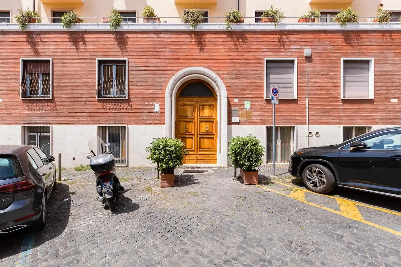 Bdc - Prestige 3Bdr 3Bath In Monti District Apartment Rome 0*,  Italy