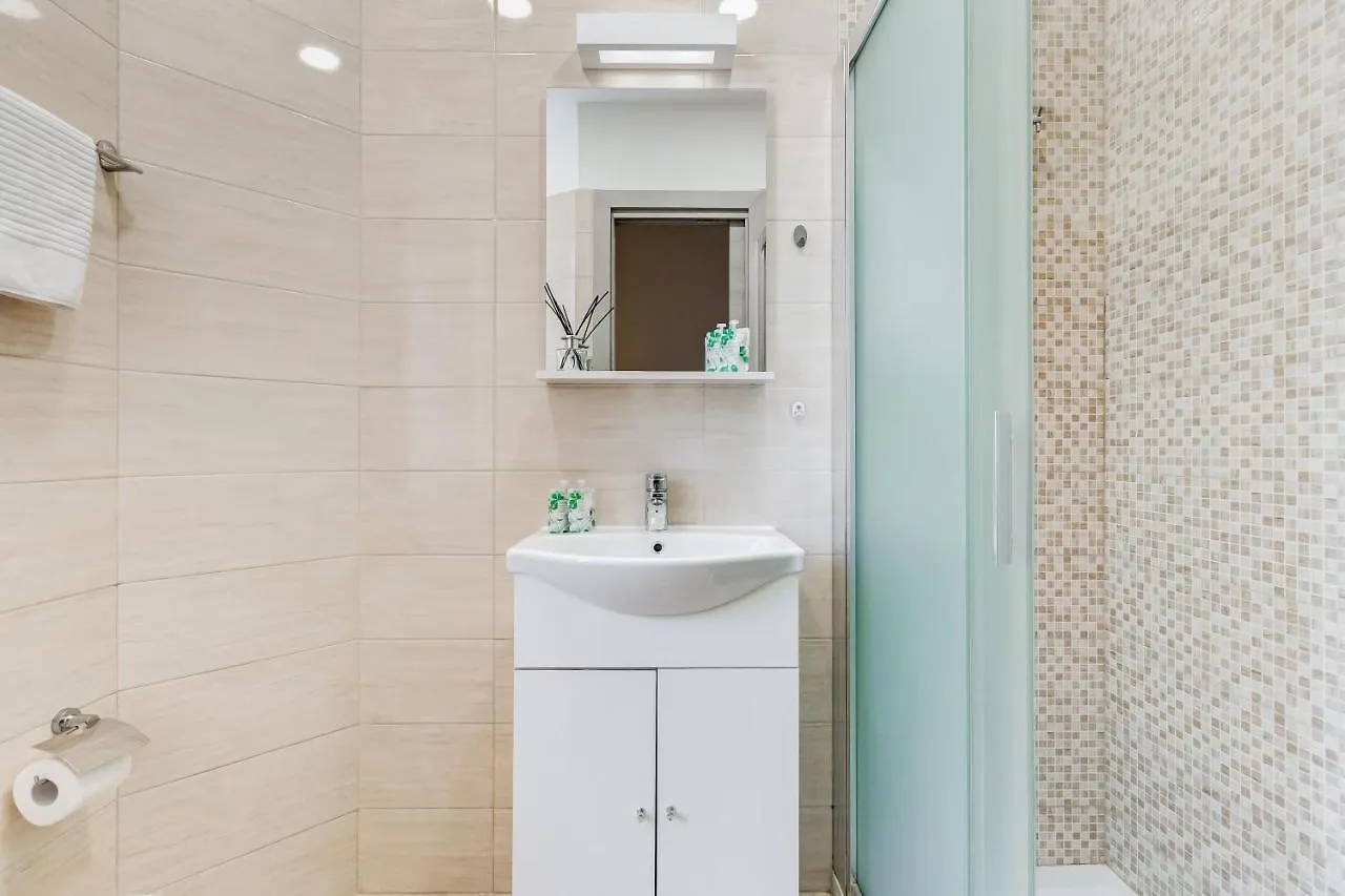 Bdc - Prestige 3Bdr 3Bath In Monti District Apartment Rome 0*,  Italy